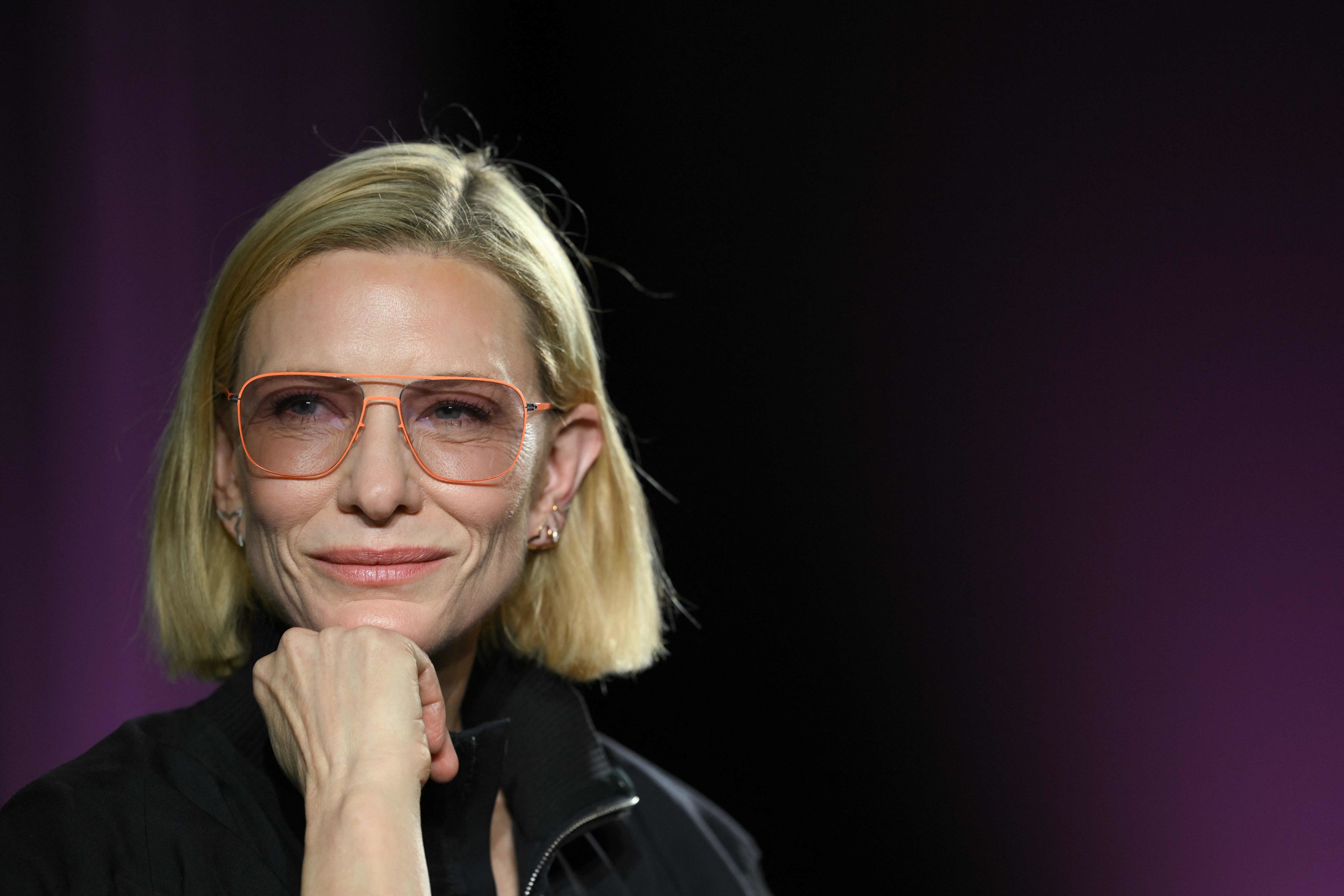 Cate Blanchett: Trabajar en platós donde hay 10 mujeres y 75 hombres es... sencillamente, muy aburrido La actriz oficia una masterclass en el Festival de Cannes para denunciar el maltrato y silencio al que se somete todavía al movimiento Me Too Leer