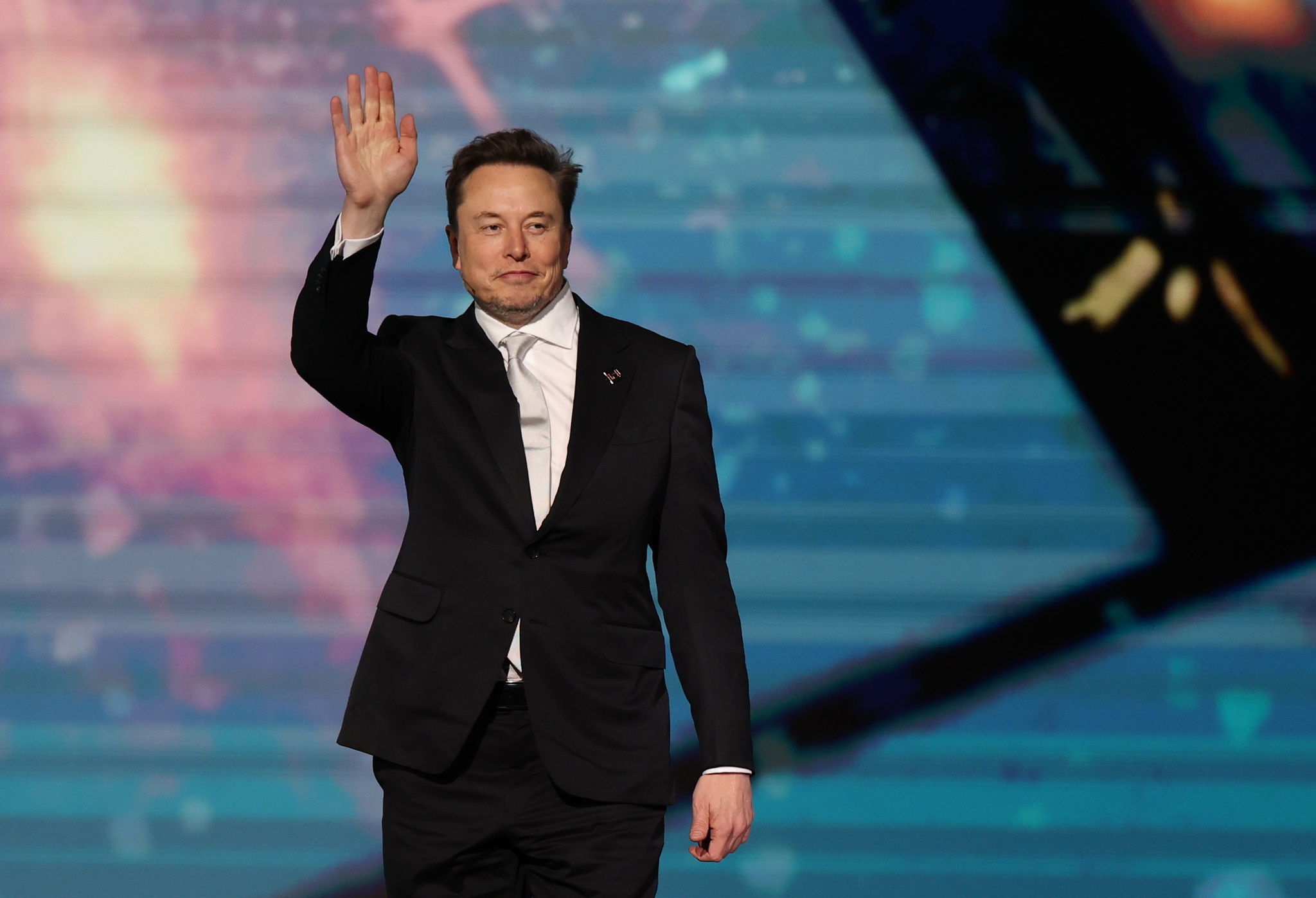De Marte a la IA espacial: el acto de fe que pide Musk con SpaceX La valoración de 1,78 billones de dólares que persigue el grupo con su próxima OPV se sustenta no solo en el negocio presente, sino en una larga lista de apuestas a futuro de alto riesgo. Leer