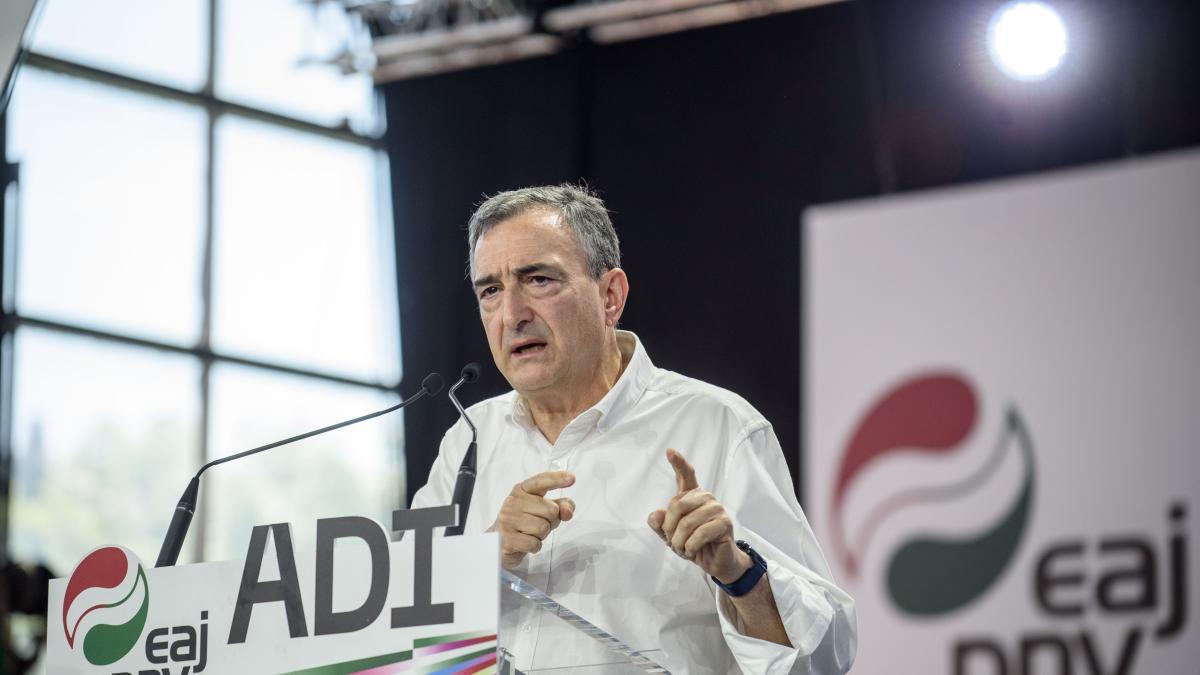 El interés general El Gobierno, al no convocar elecciones, estaría actuando en beneficio propio y de sus intereses, según el PNV