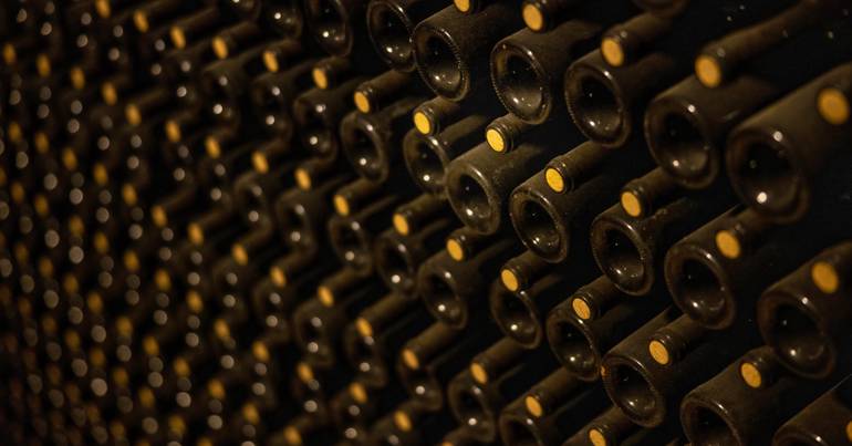 Dia de Portugal com vinhos do Porto e Douro em Berna Em 2025, a exportação de vinho do Porto para a Suíça atingiu 3,9 milhões de euros