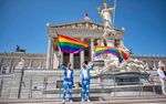 Fragen rund um die Pride spalten die Wählerschaften 61 Prozent unterstützen die Ehe für Alle. Geht es aber um das Hissen der Regenbogenfahne oder um die Regenbogenparade, sind vor allem die FPÖ-Wähler stark dagegen